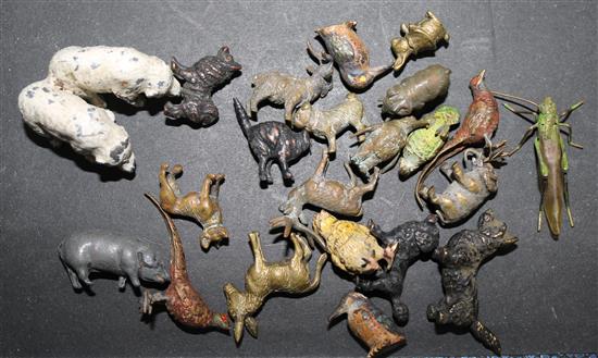 20 Viennese cold painted bronze miniature figures of birds and animals and 2 lead figures (22)